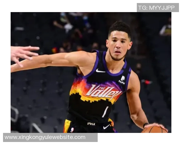 太阳主帅称布克将更多担任控卫角色提升球队进攻效率