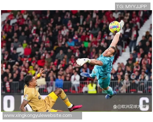 拉菲尼亚腿筋受伤复出再推迟无缘国家德比将缺阵一个月